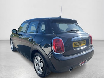 Used MINI Hatch 2018 for sale - 76073180: Photo