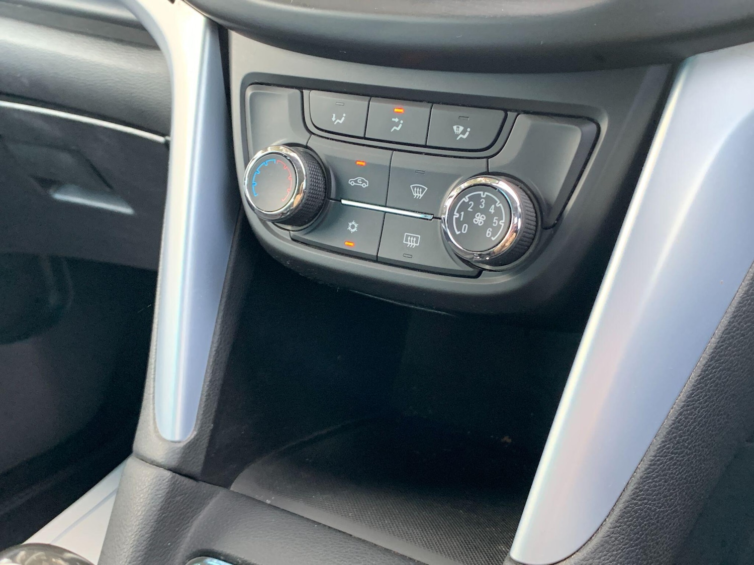 Used Vauxhall Zafira 2015 for sale - 76446891: Photo 11