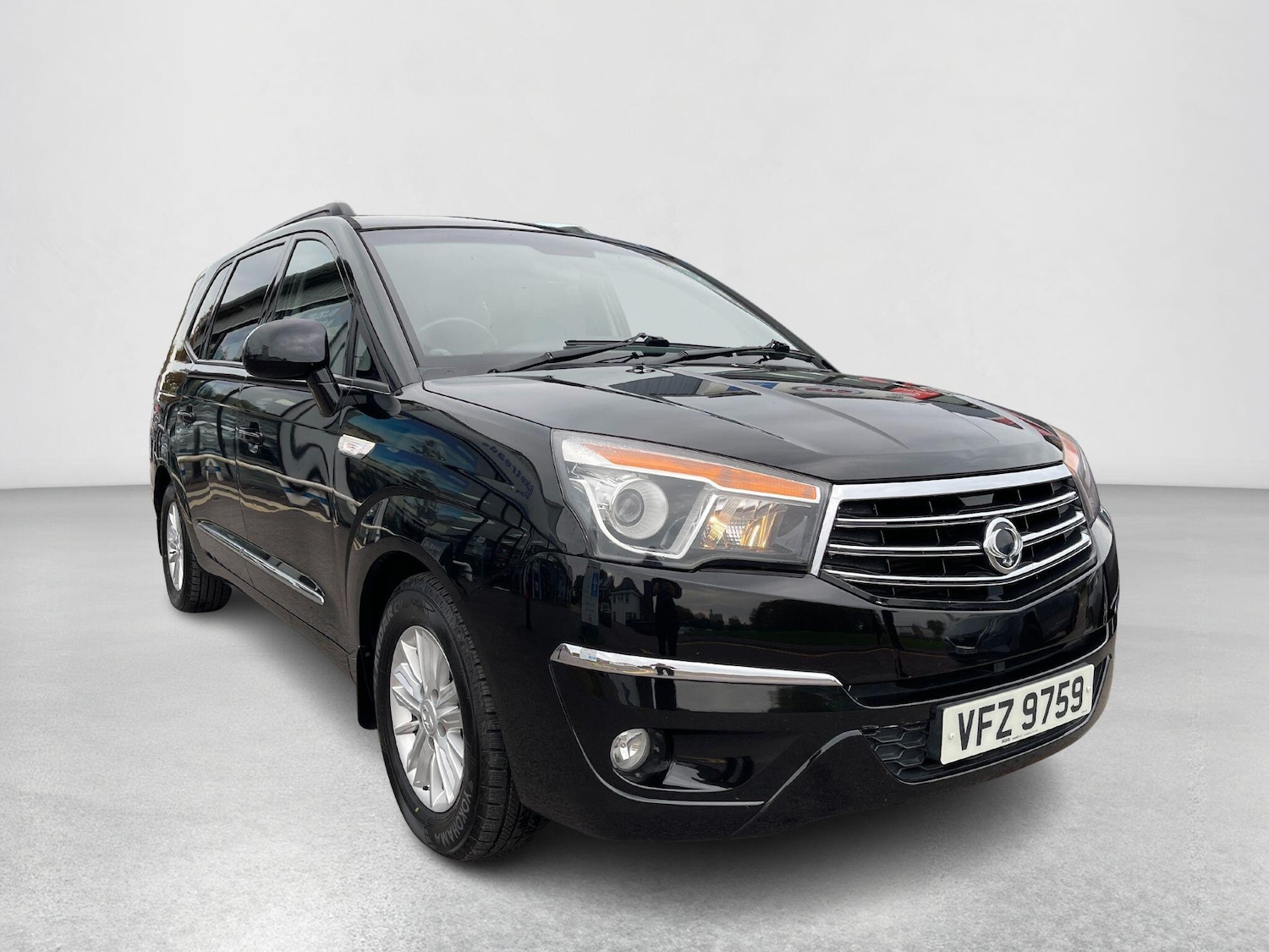 Used Ssangyong Turismo 2015 for sale - 75658647: Photo 1