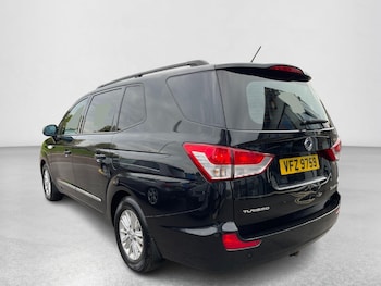 Used Ssangyong Turismo 2015 for sale - 75658647: Photo