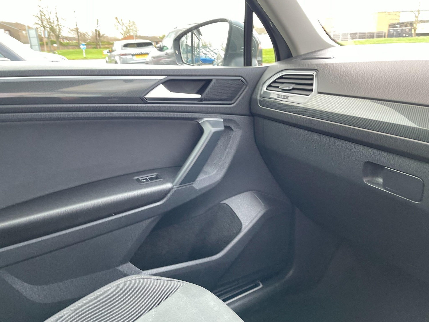 Used Volkswagen Tiguan for sale - 77705008: Photo 11