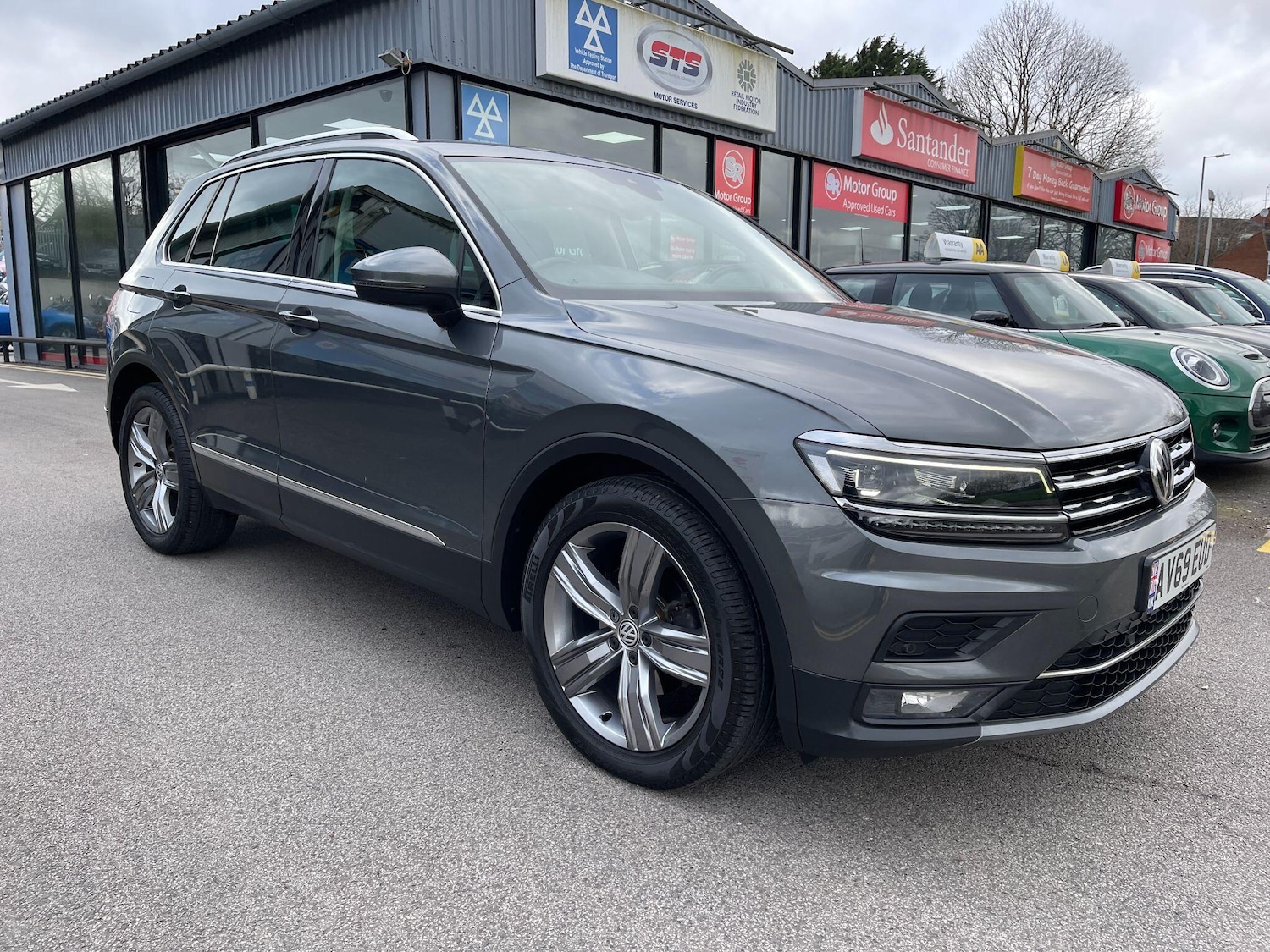 Used Volkswagen Tiguan for sale - 77705008: Photo 2