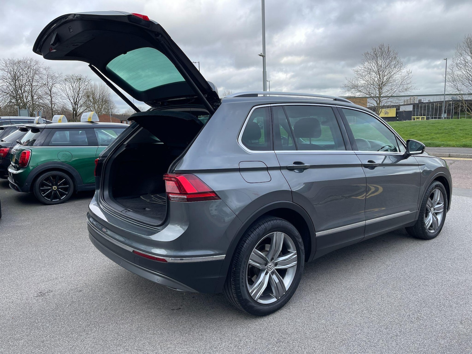 Used Volkswagen Tiguan for sale - 77705008: Photo 9