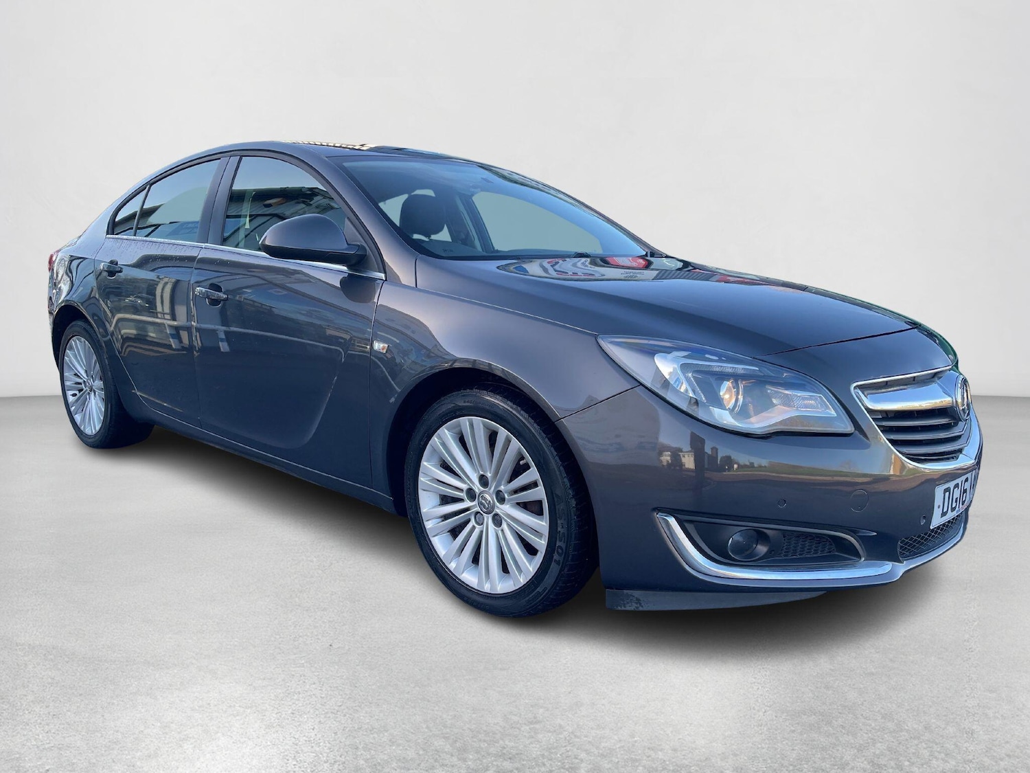 Used Vauxhall Insignia 2016 for sale - 76753037: Photo 2