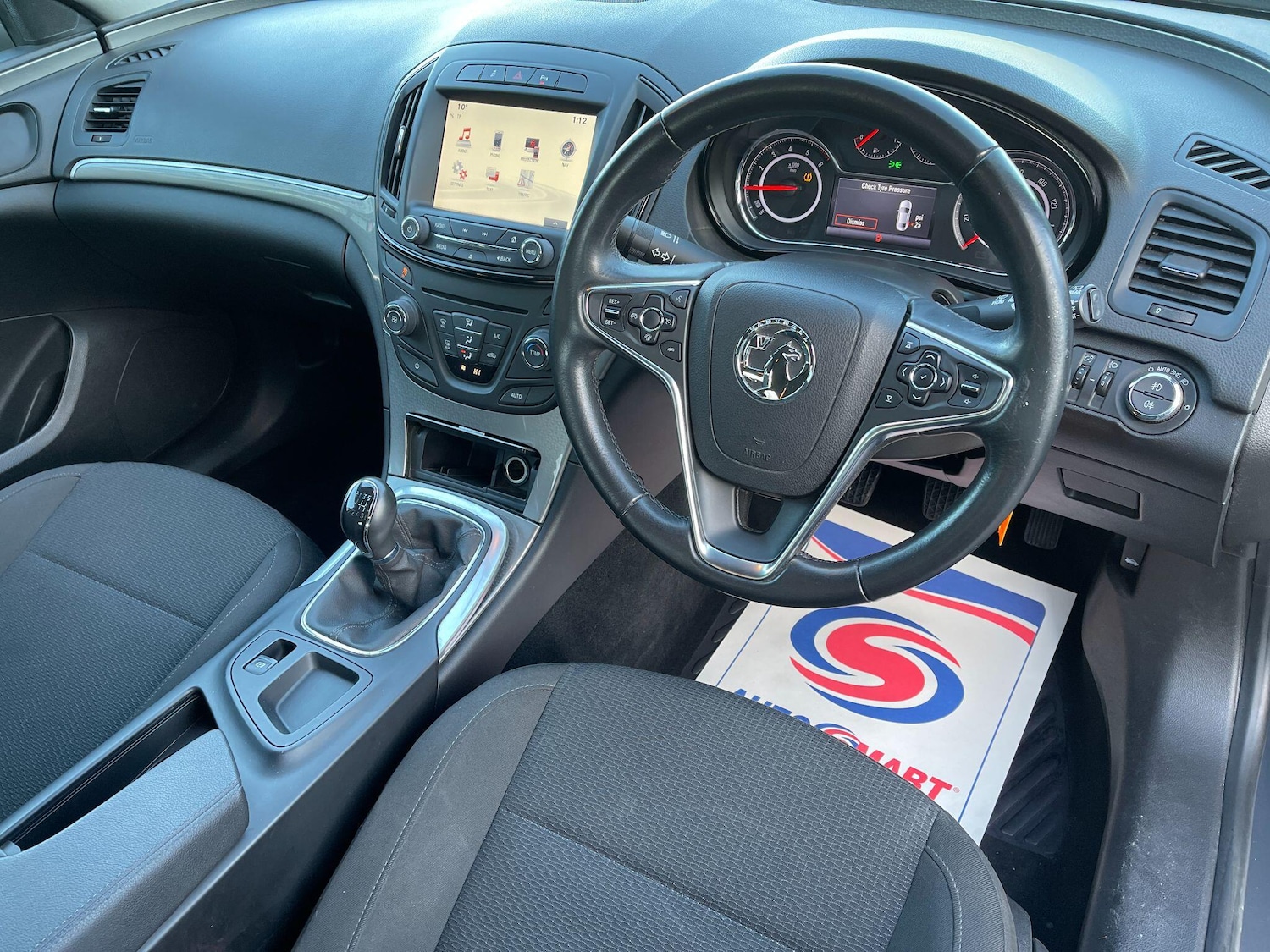 Used Vauxhall Insignia 2016 for sale - 76753037: Photo 8