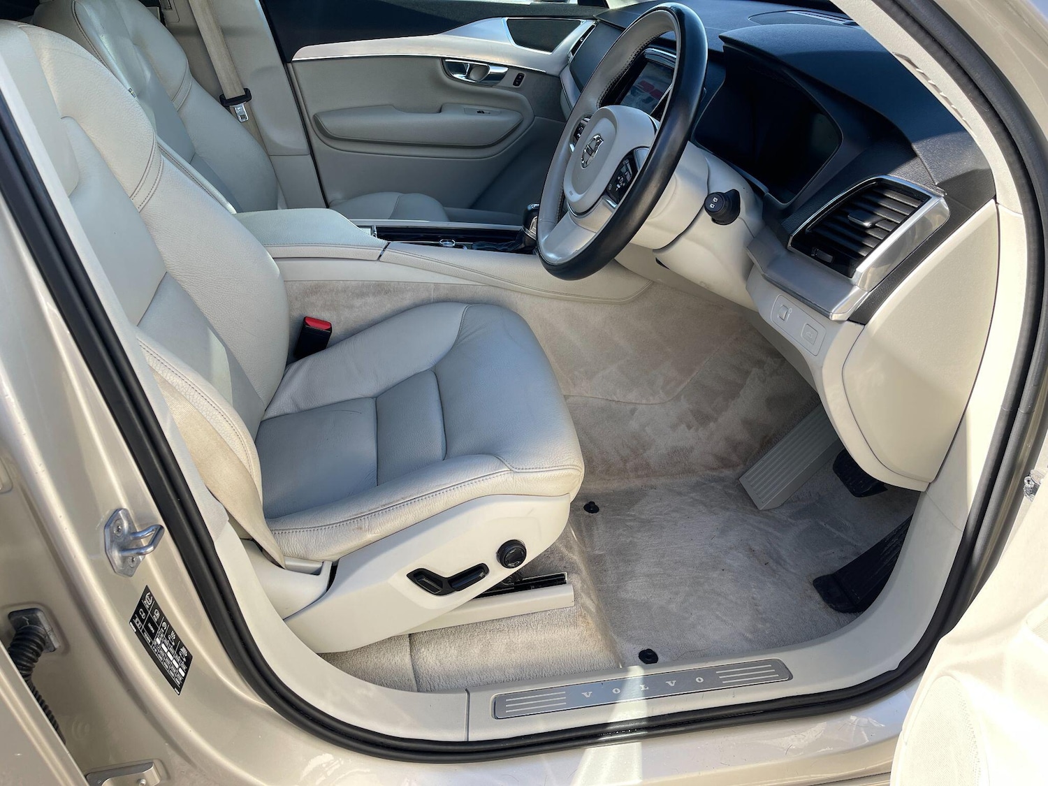 Used Volvo XC90 2015 for sale - 76657595: Photo 34