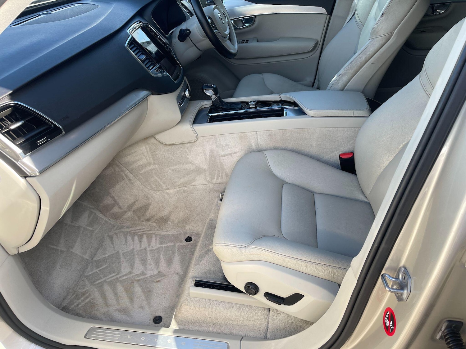 Used Volvo XC90 2015 for sale - 76657595: Photo 72