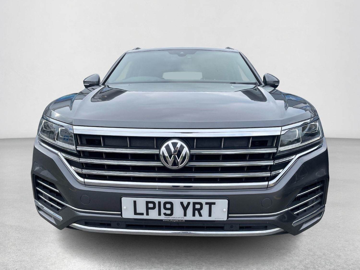 Used Volkswagen Touareg 2019 for sale - 76251503: Photo 2