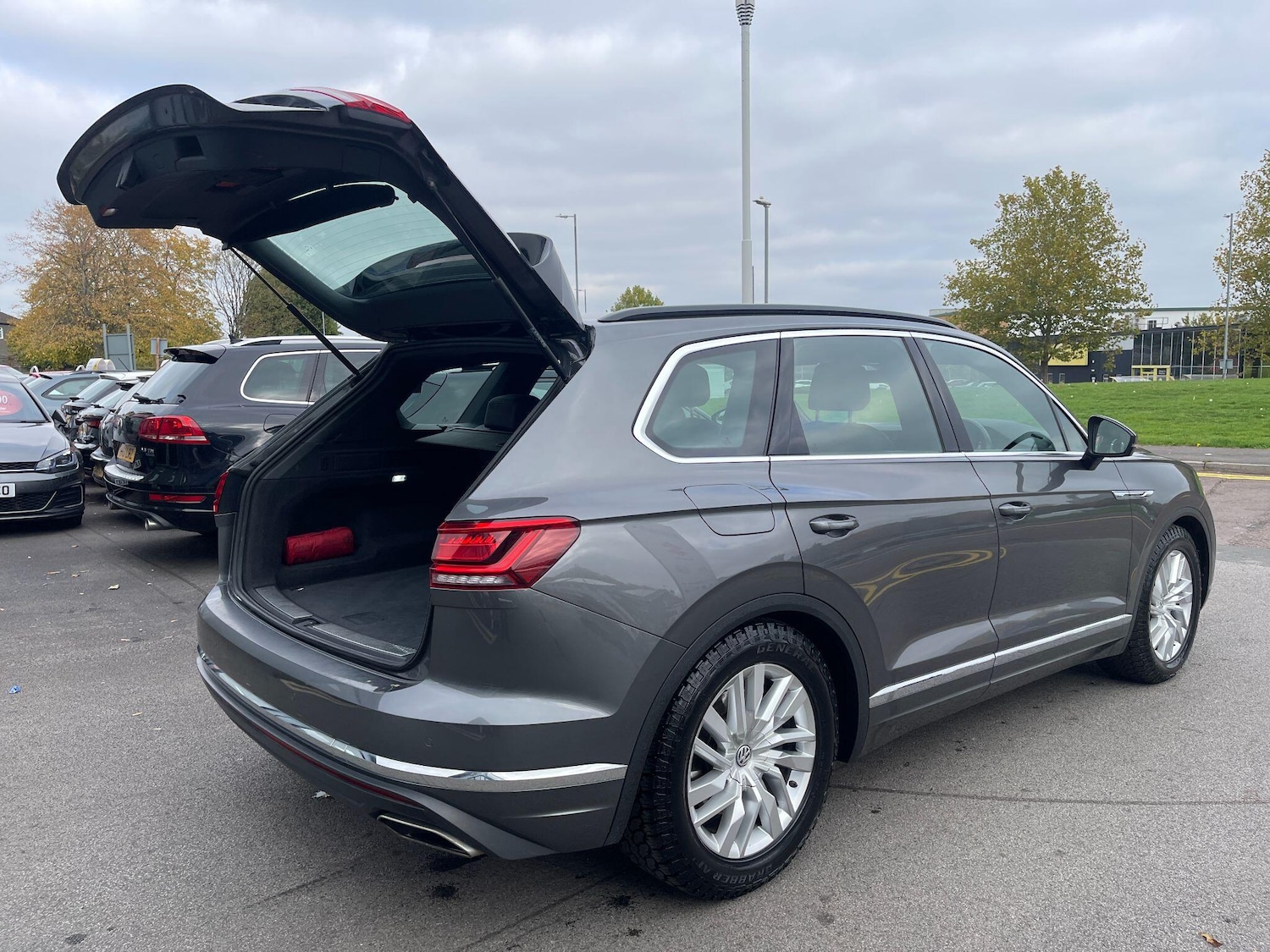 Used Volkswagen Touareg 2019 for sale - 76251503: Photo 28