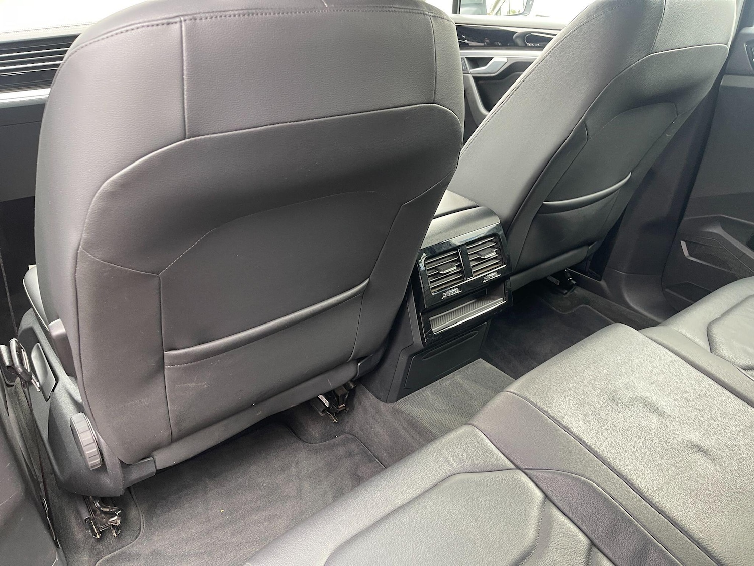 Used Volkswagen Touareg 2019 for sale - 76251503: Photo 34