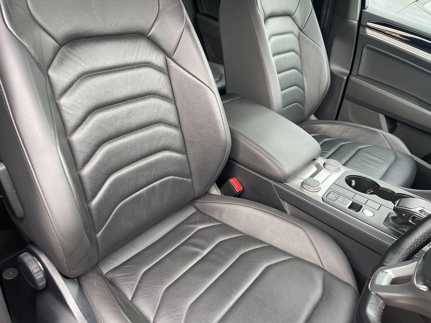 Used Volkswagen Touareg 2019 for sale - 76251503: Photo 35