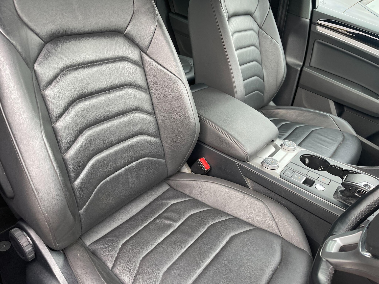 Used Volkswagen Touareg 2019 for sale - 76251503: Photo 36