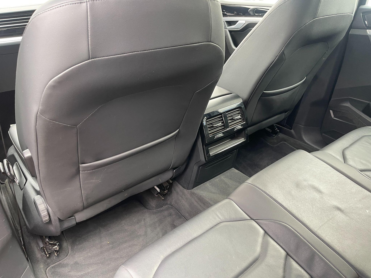 Used Volkswagen Touareg 2019 for sale - 76251503: Photo 39