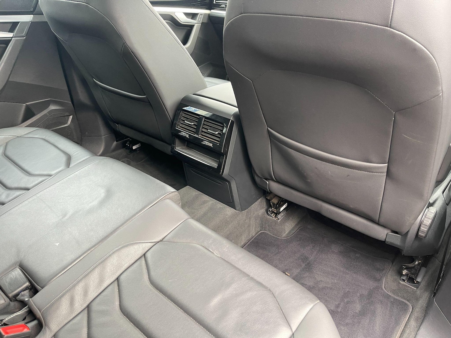 Used Volkswagen Touareg 2019 for sale - 76251503: Photo 43