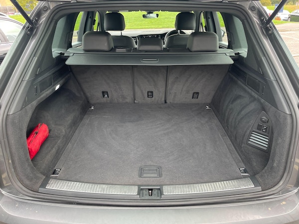 Used Volkswagen Touareg 2019 for sale - 76251503: Photo 61