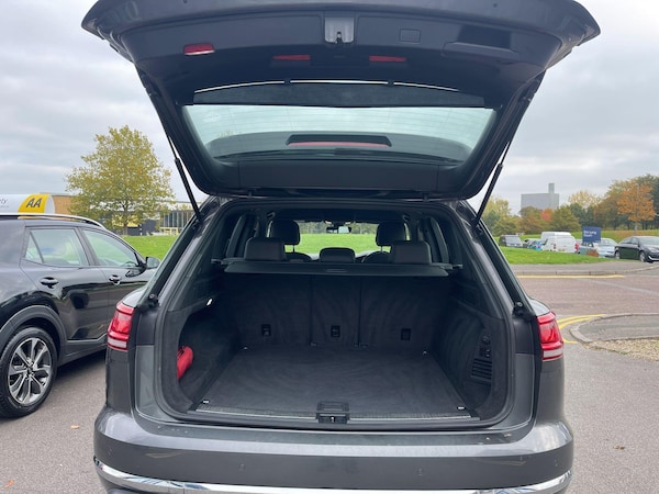 Used Volkswagen Touareg 2019 for sale - 76251503: Photo 64