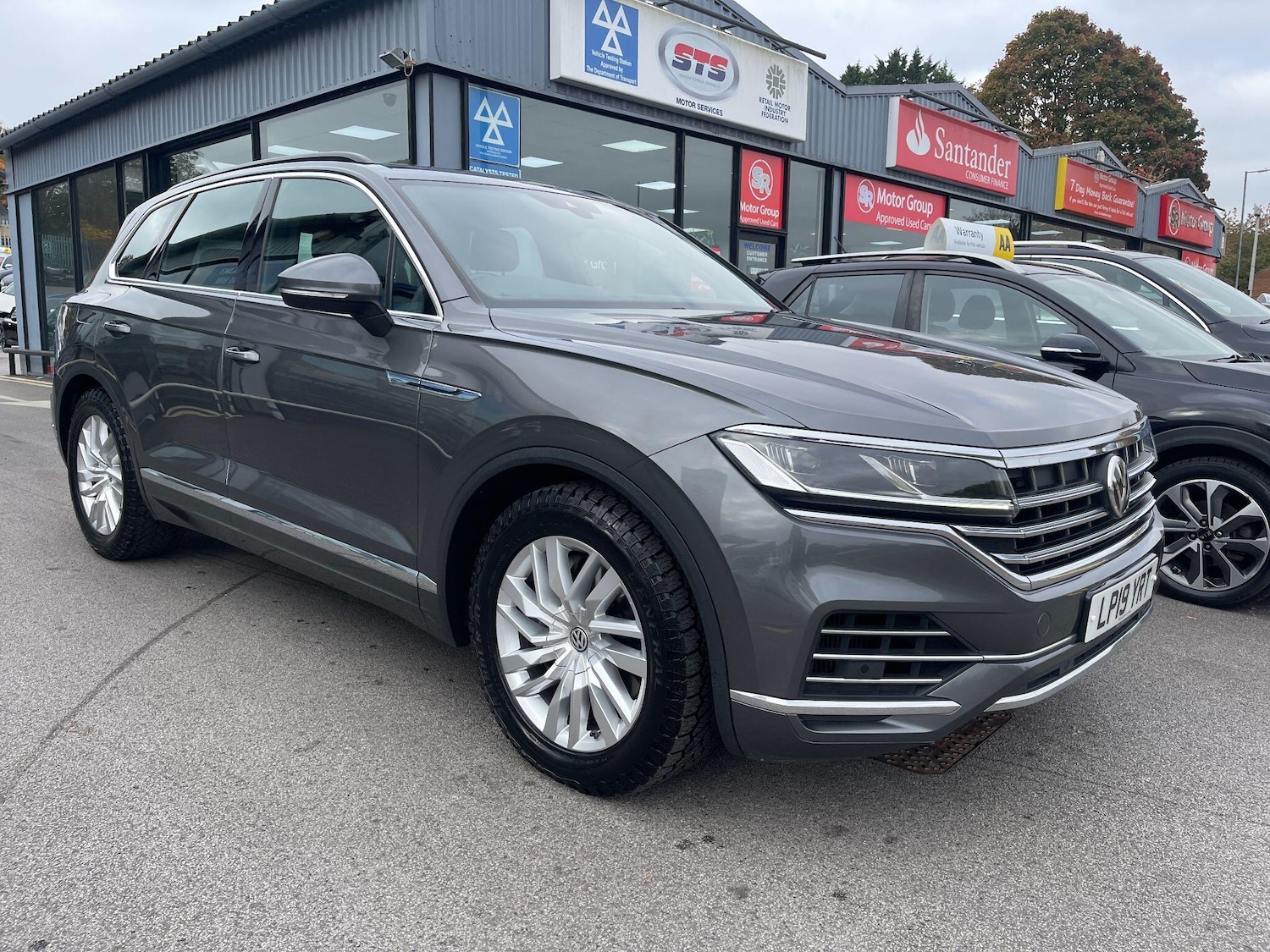 Used Volkswagen Touareg 2019 for sale - 76251503: Photo 9