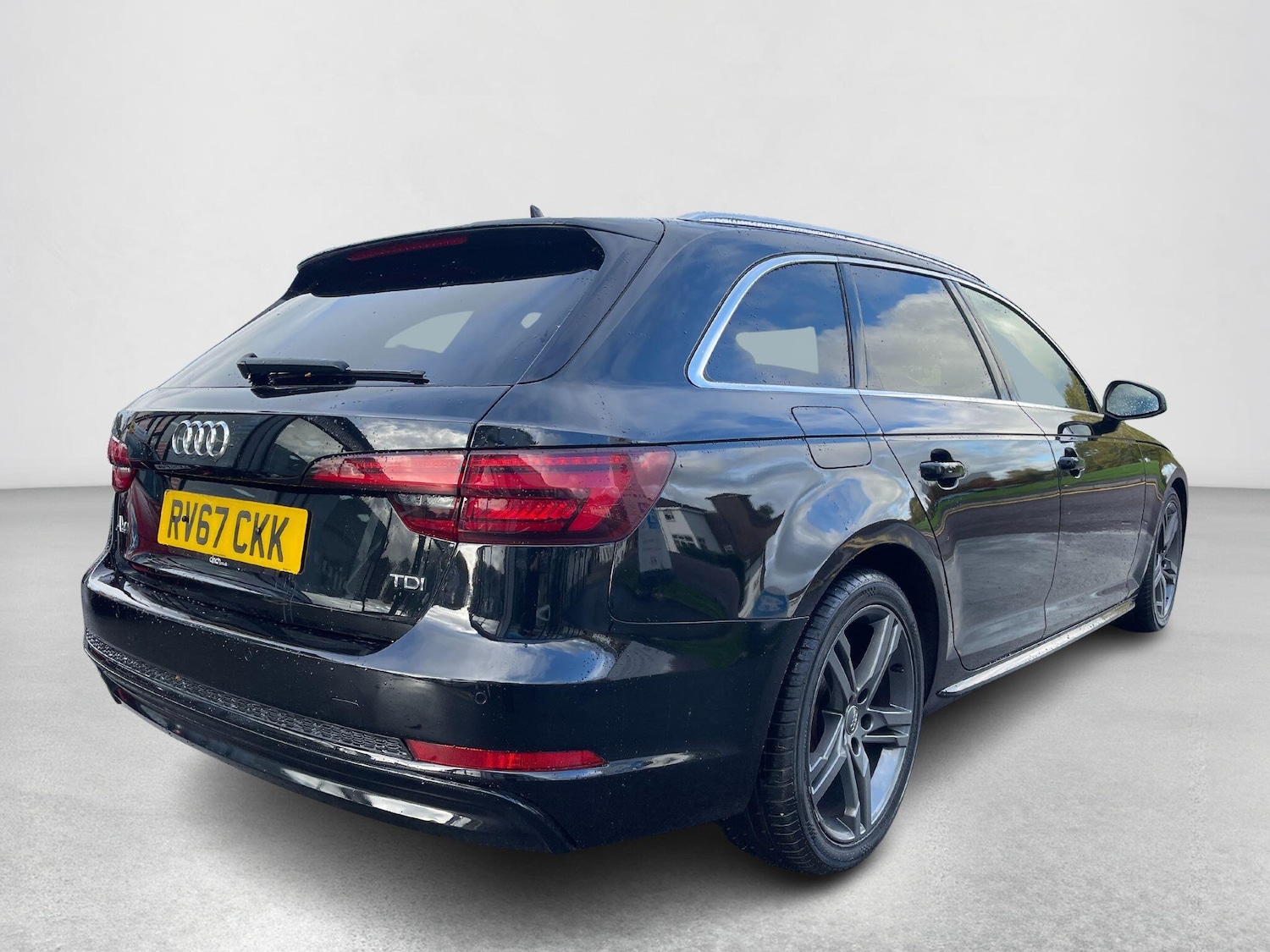 Used Audi A4 Avant 2017 for sale - 76370326: Photo 25