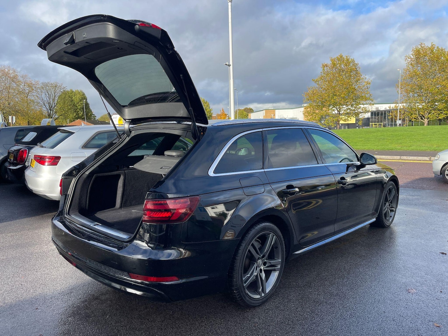 Used Audi A4 Avant 2017 for sale - 76370326: Photo 27