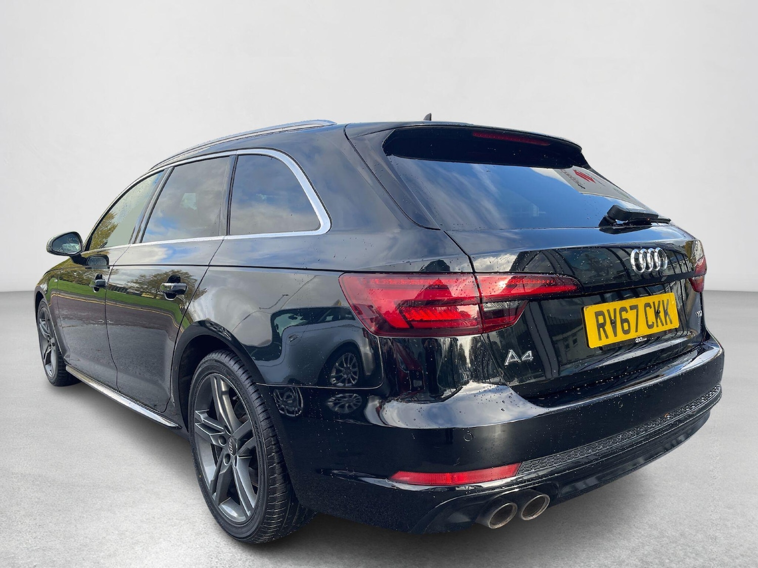 Used Audi A4 Avant 2017 for sale - 76370326: Photo 4