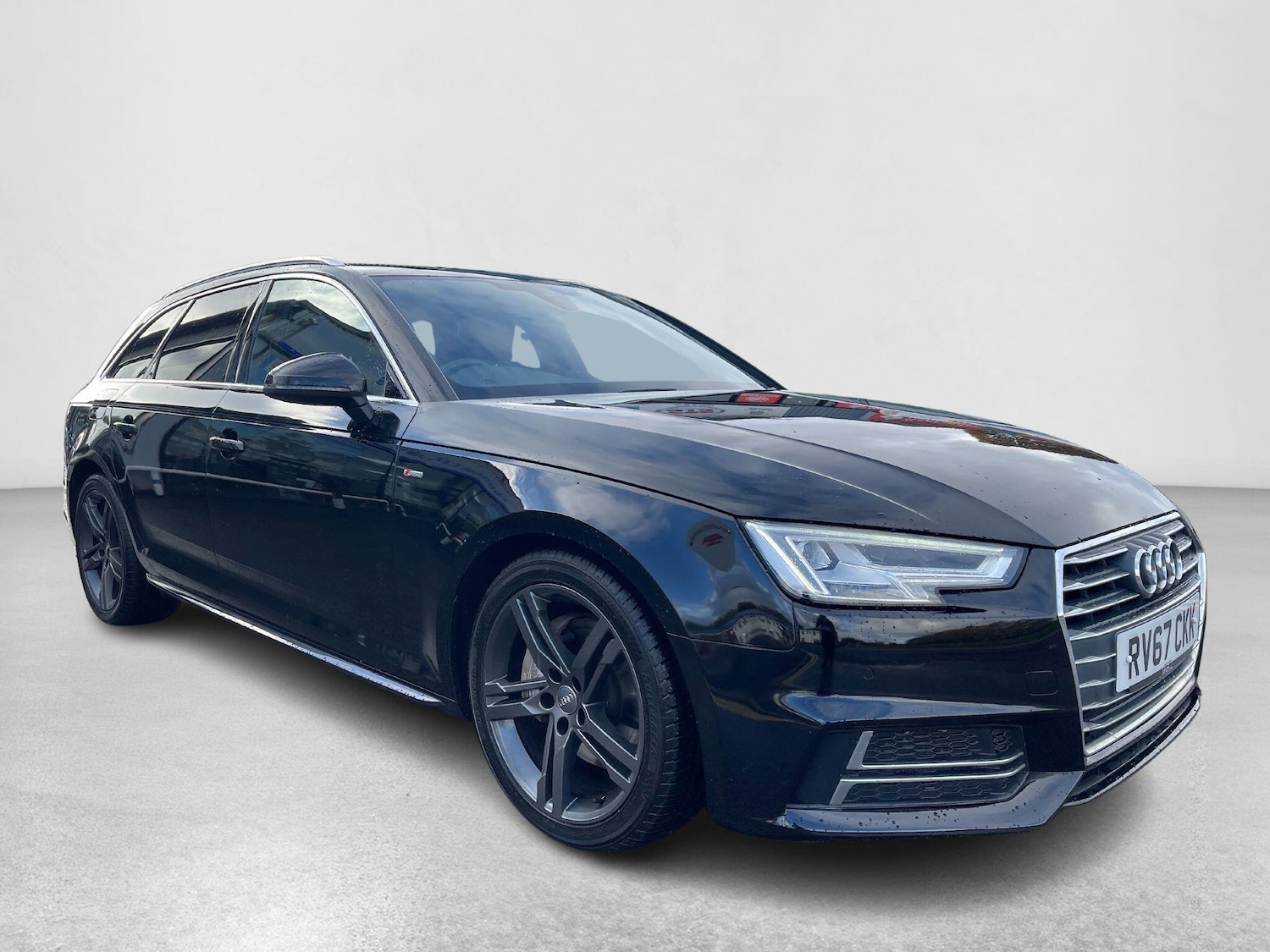 Used Audi A4 Avant 2017 for sale - 76370326: Photo 5