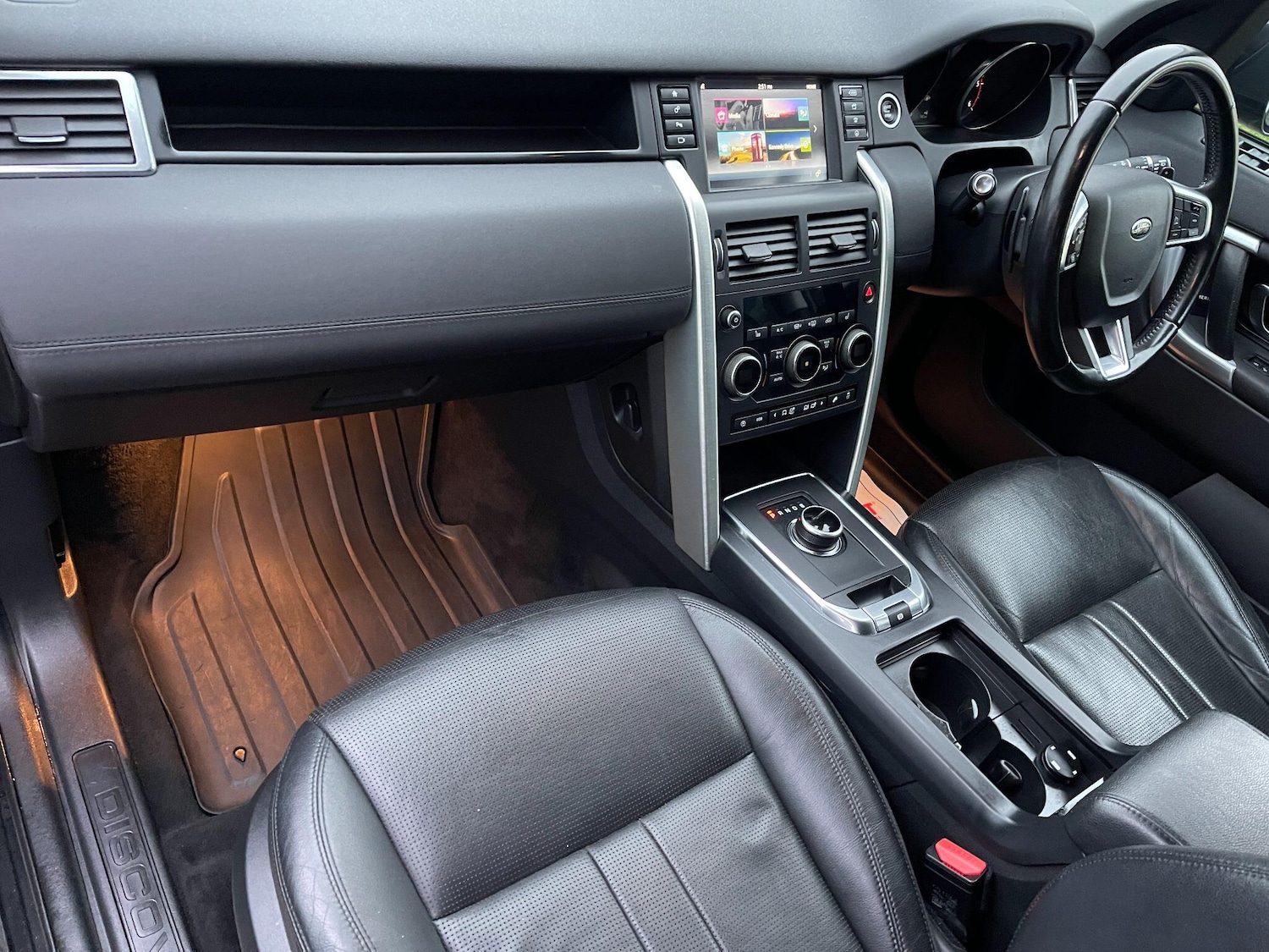 Used Land Rover Discovery Sport 2018 for sale - 77439797: Photo 9