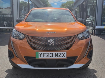 Used Peugeot E-2008 2023 for sale - 79348723: Photo