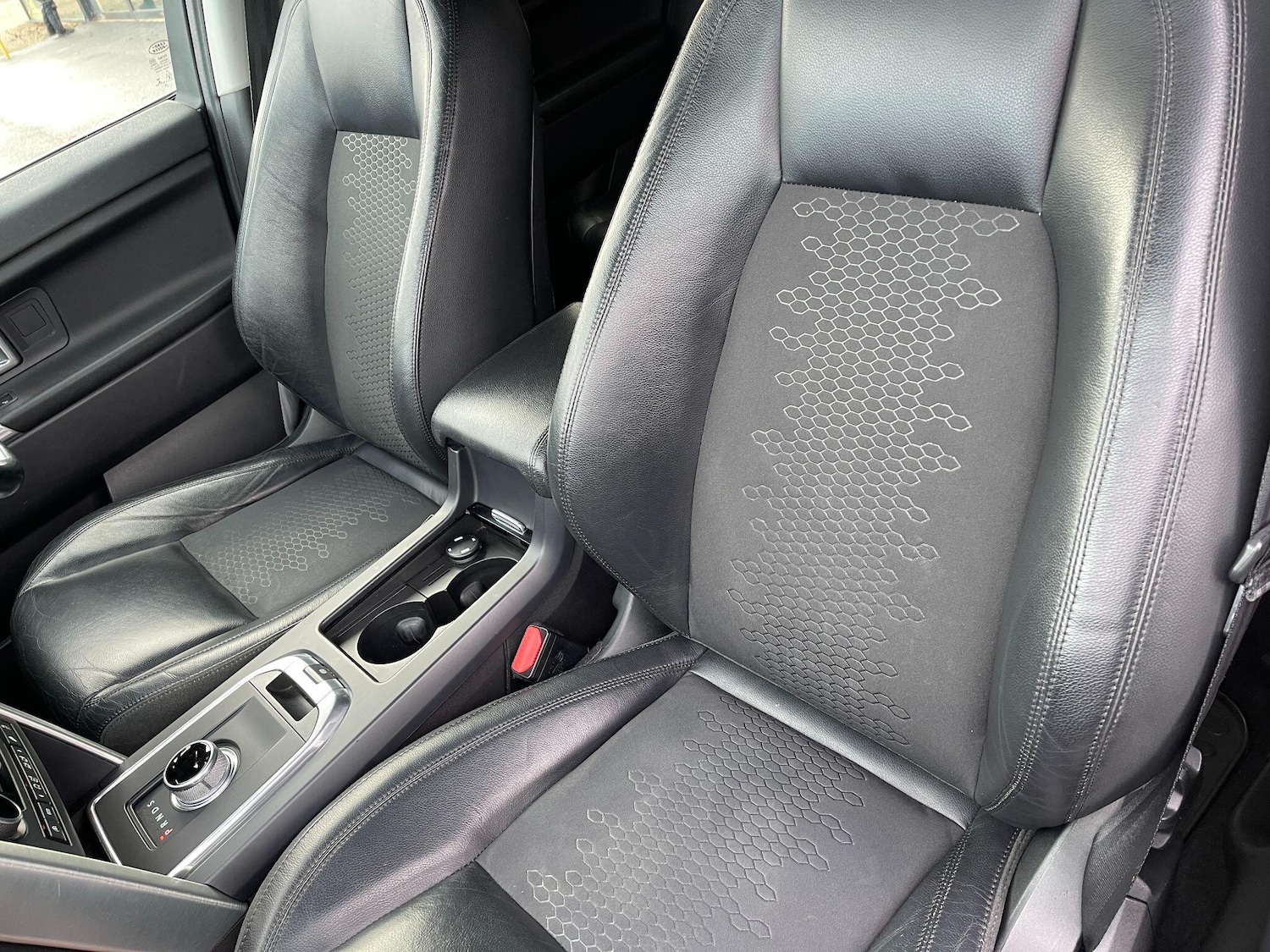 Used Land Rover Discovery Sport 2015 for sale - 76597176: Photo 38