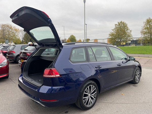 Used Volkswagen Golf 2017 for sale - 76295223: Photo 28