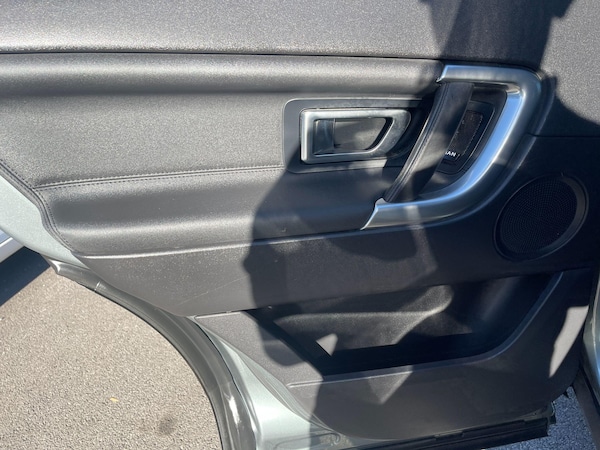 Used Land Rover Discovery Sport 2017 for sale - 75613985: Photo 50