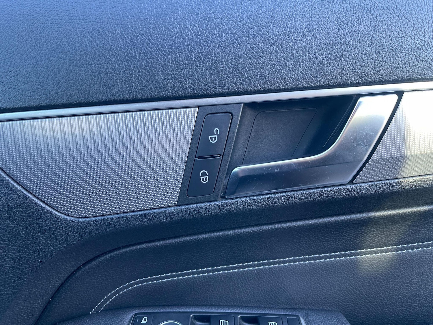 Used Mercedes-Benz E Class 2013 for sale - 76485344: Photo 21