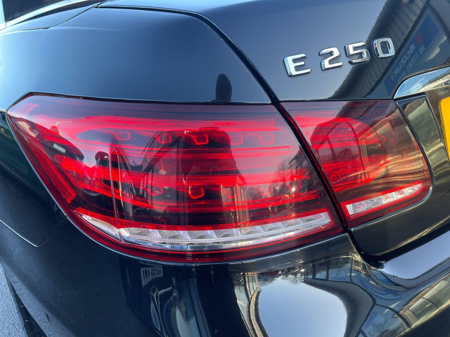 Used Mercedes-Benz E Class 2013 for sale - 76485344: Photo 35