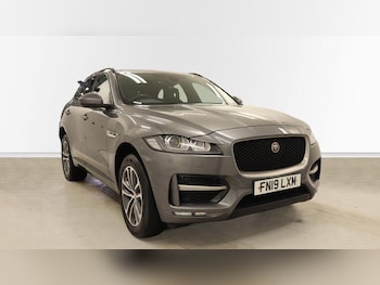 Used Jaguar F-Pace 2019 for sale - 77564796: Photo