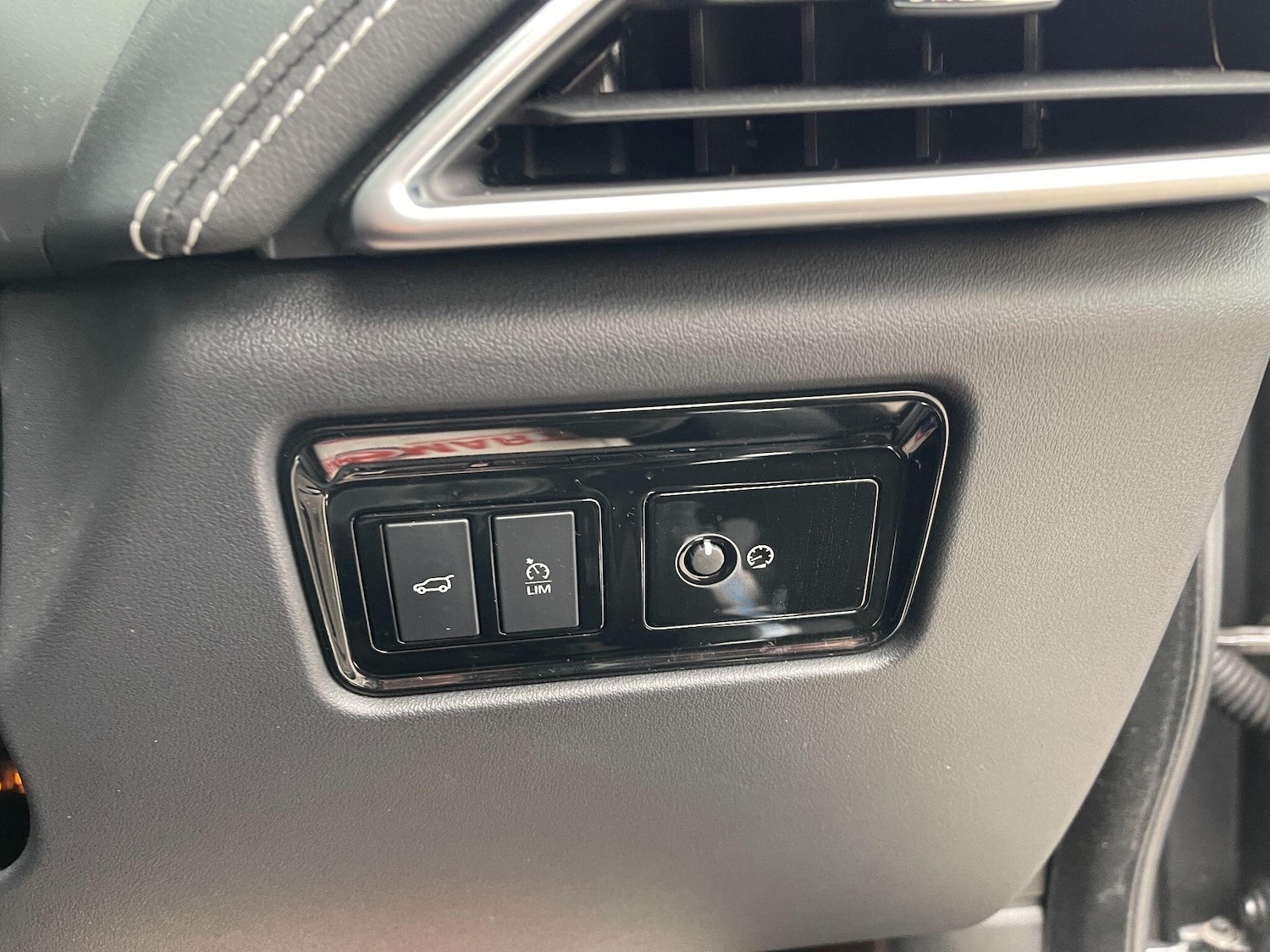 Used Jaguar F-Pace 2019 for sale - 77564796: Photo 33