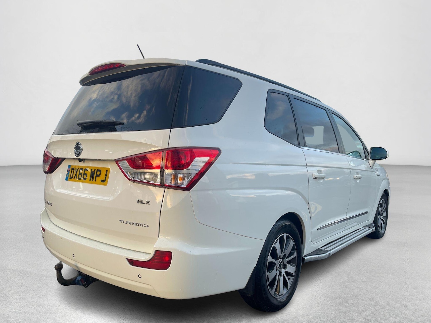 Used Ssangyong Turismo 2016 for sale - 76371746: Photo 25
