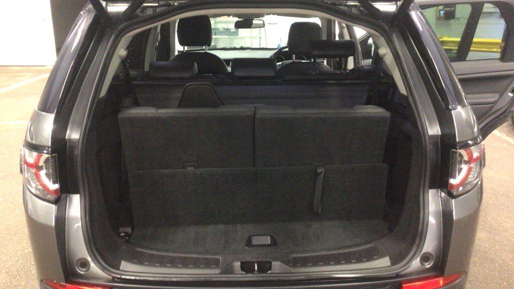 Used Land Rover Discovery Sport 2017 for sale - 76597217: Photo 17