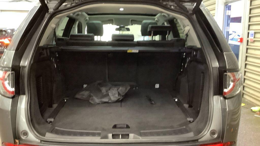 Used Land Rover Discovery Sport 2017 for sale - 77330536: Photo 17