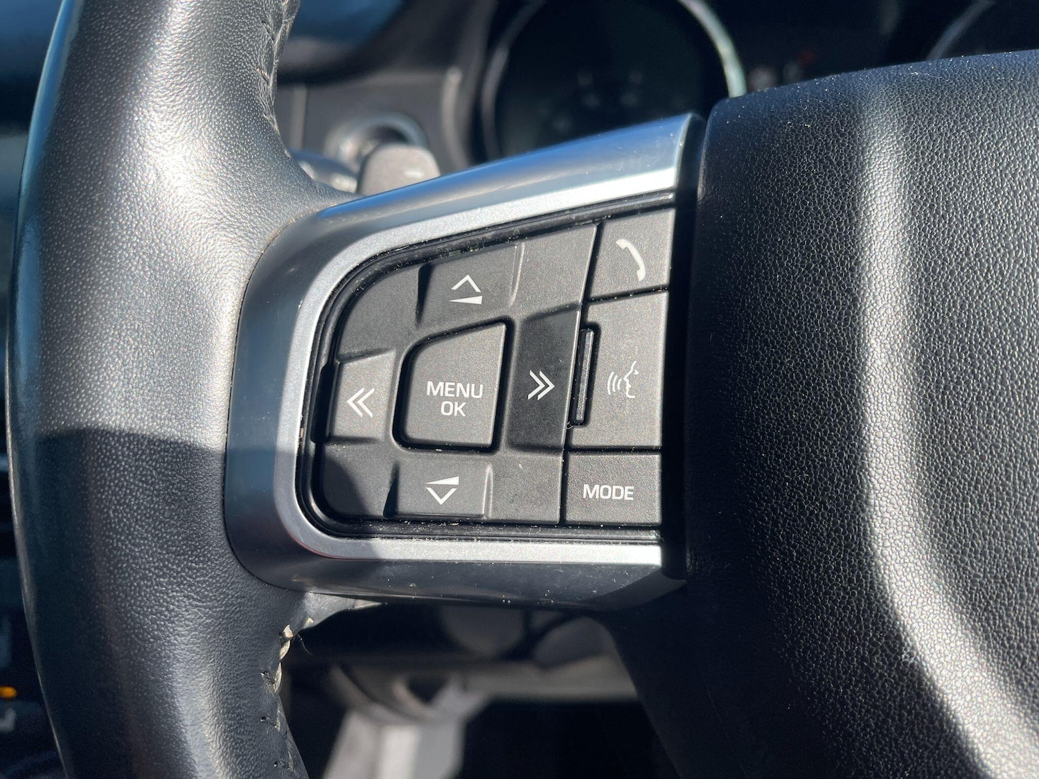 Used Land Rover Discovery Sport 2017 for sale - 77330536: Photo 41