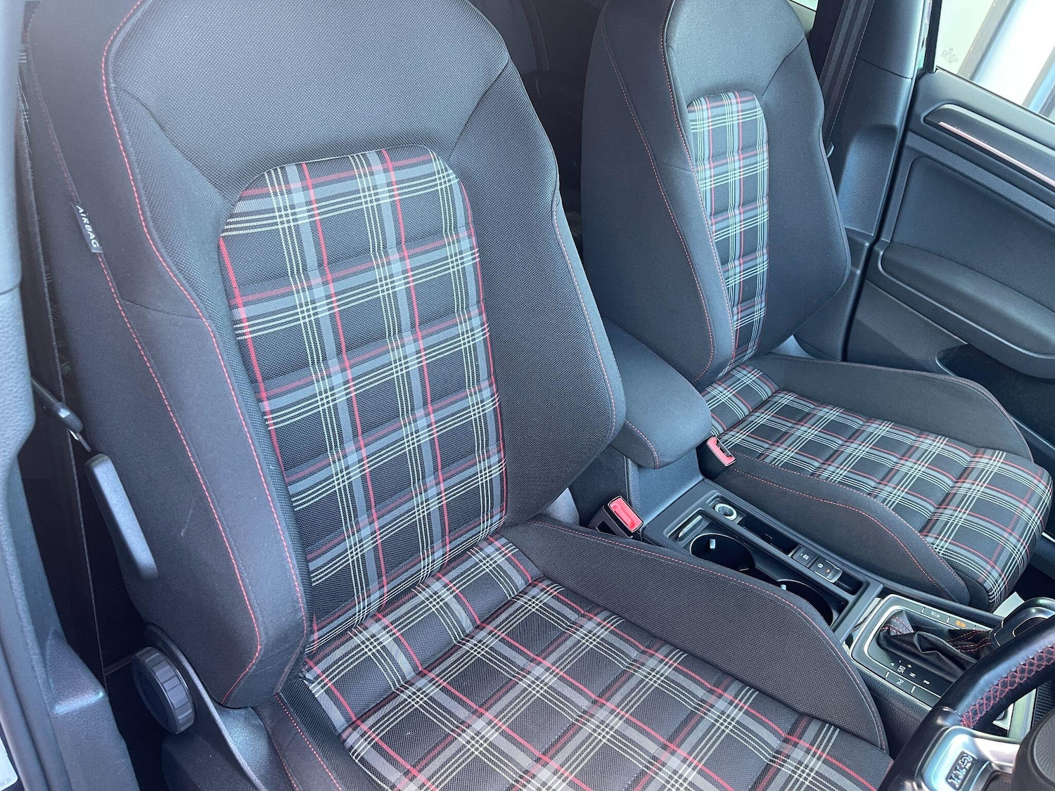 Used Volkswagen Golf 2018 for sale - 76484303: Photo 37