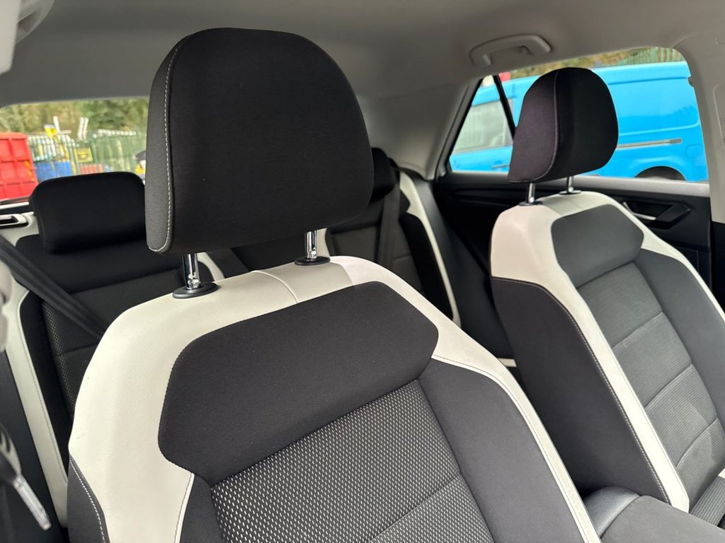 Used Volkswagen T-Roc 2018 for sale - 76621605: Photo 14