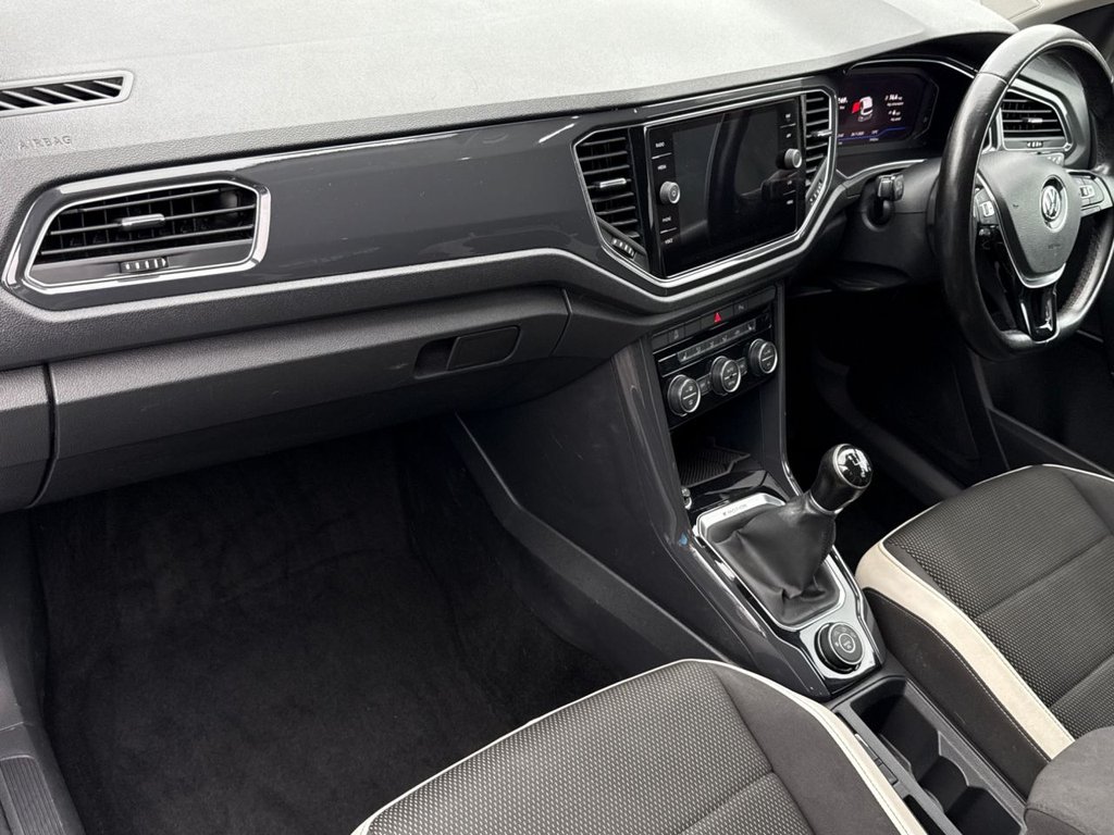 Used Volkswagen T-Roc 2018 for sale - 76621605: Photo 15