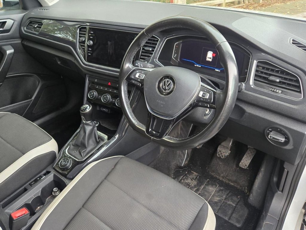 Used Volkswagen T-Roc 2018 for sale - 76621605: Photo 8