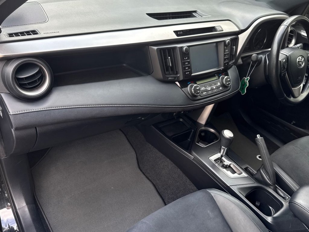Used Toyota RAV4 2017 for sale - 77667695: Photo 16