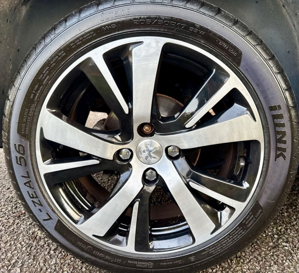 Used Peugeot 2008 2017 for sale - 77187969: Photo 8