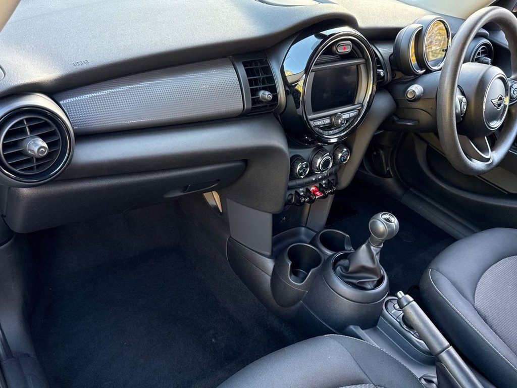 Used MINI Hatch 2019 for sale - 76621613: Photo 17