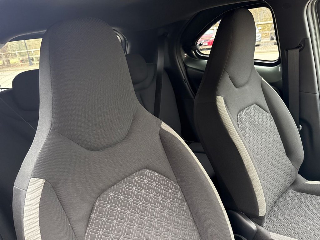 Used Toyota Aygo X 2023 for sale - 77660244: Photo 15