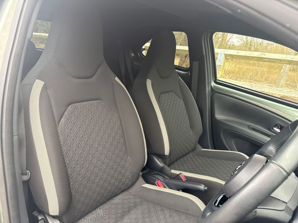 Used Toyota Aygo X 2023 for sale - 77660244: Photo 8