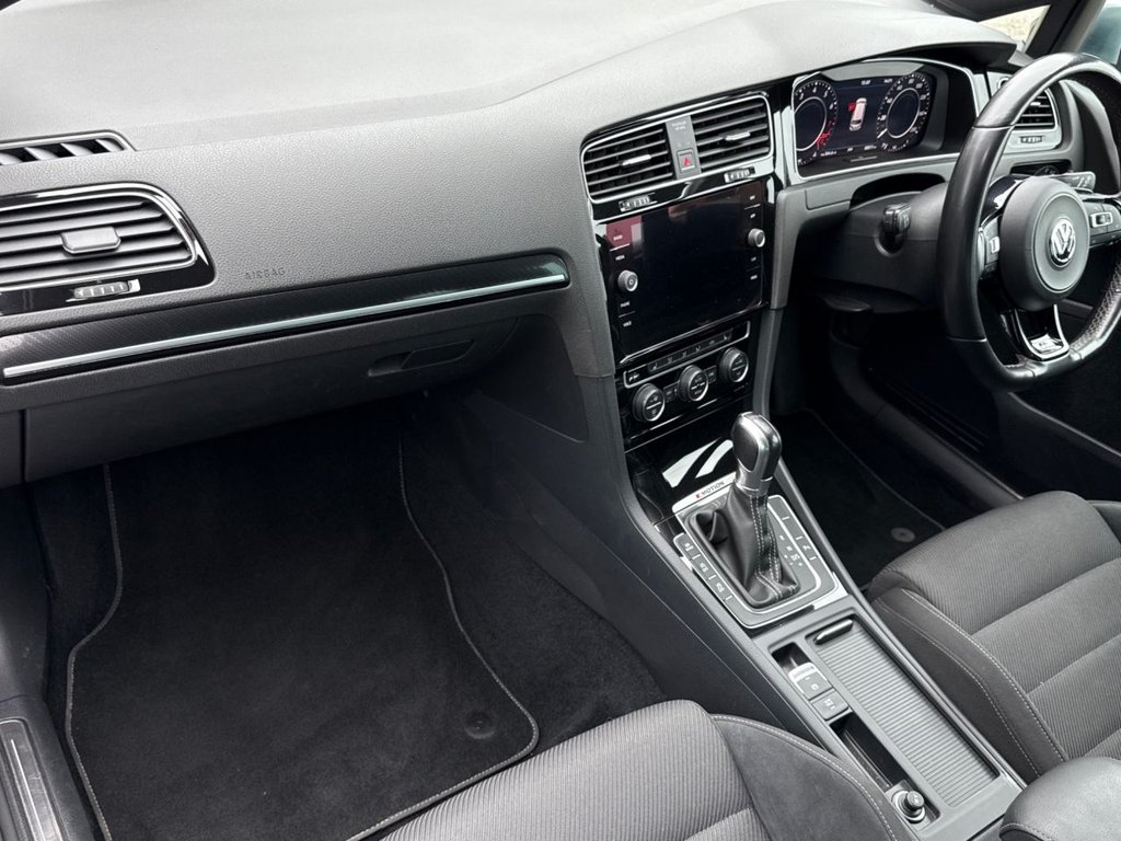 Used Volkswagen Golf 2017 for sale - 76621634: Photo 17