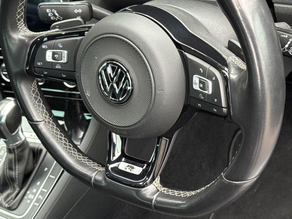 Used Volkswagen Golf 2017 for sale - 76621634: Photo 31