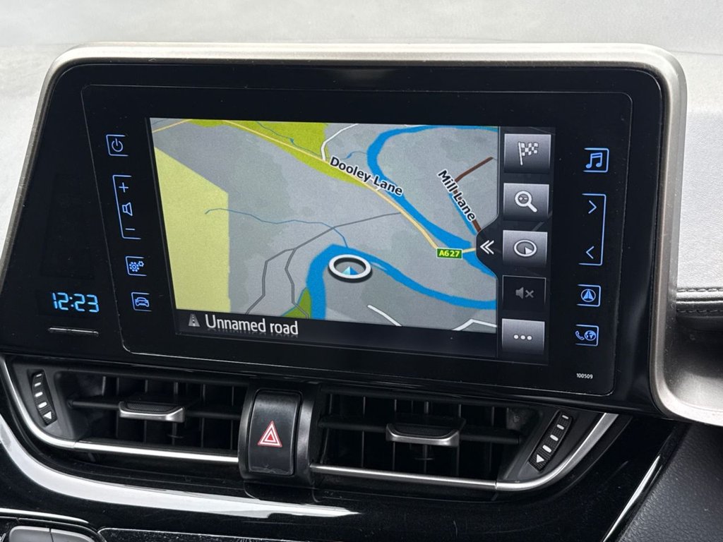 Used Toyota C-HR 2018 for sale - 77485042: Photo 27